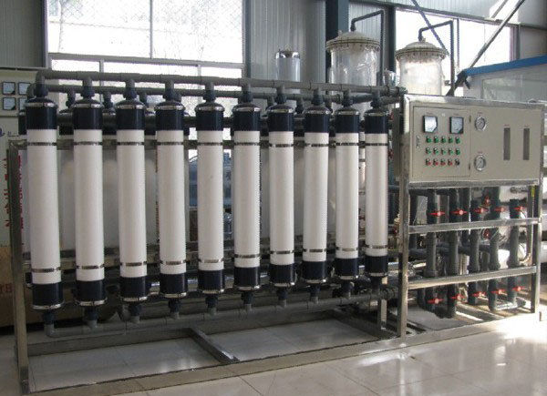 桶装山泉水生产设备，线上买球官网饮用水设备厂家
